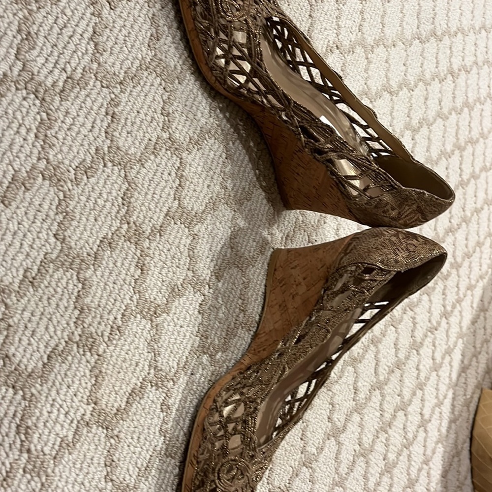 Stuart Weitzman, 9.5, Mint Condition, Wrong Size … - image 2